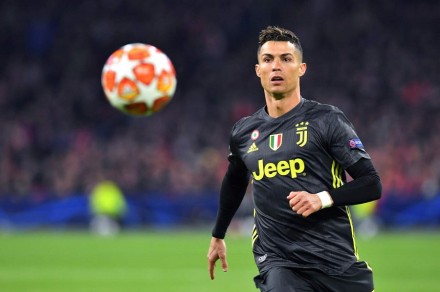 Cristiano Ronaldo chiede 19 milioni alla Juve ma un documento salva il club bianconero